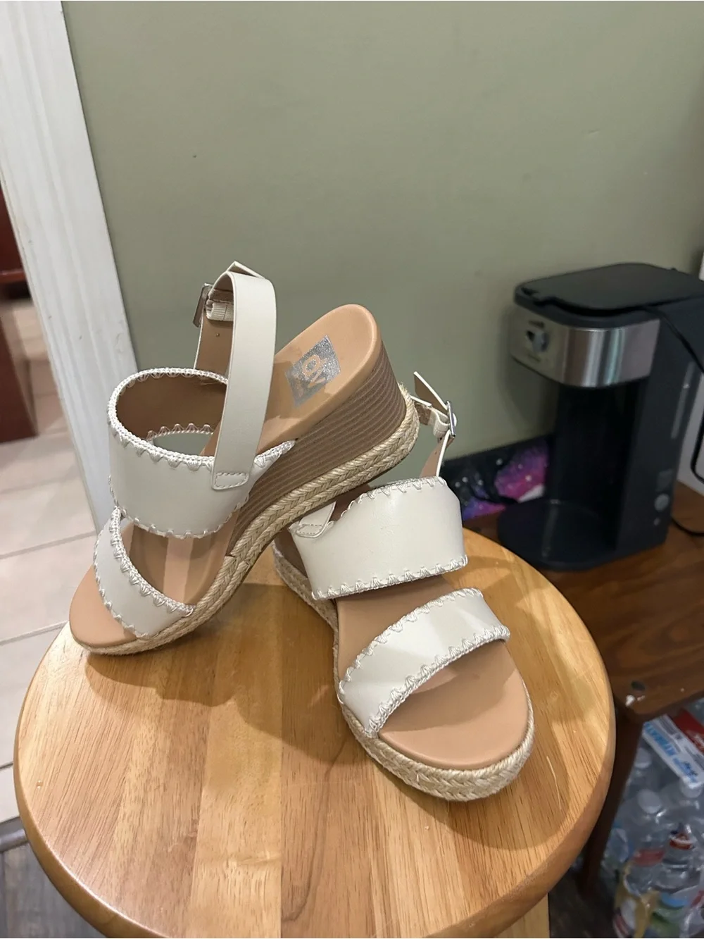 DV by Dolce Vita stylish white